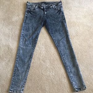 Bebe Black vintage acid wash Skinny’s